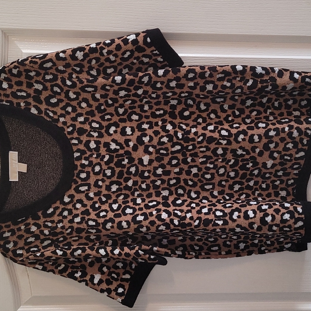 Michael Kors leopard print short sleeve sweater - Picture 1 of 3